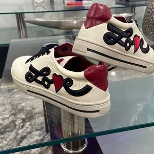 *RARE* Brighton Loveme White Leather Sneakers 7 Tennis Shoes